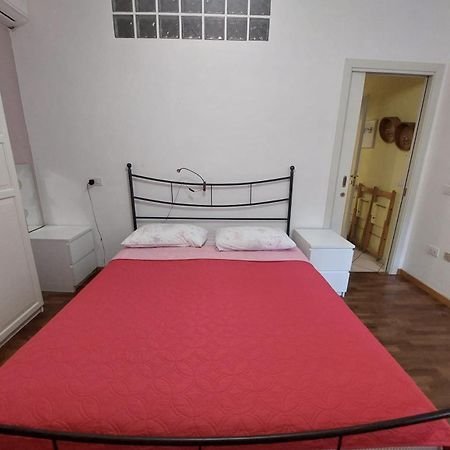 Bilocale Centro Storico Apartman Pesaro Kültér fotó