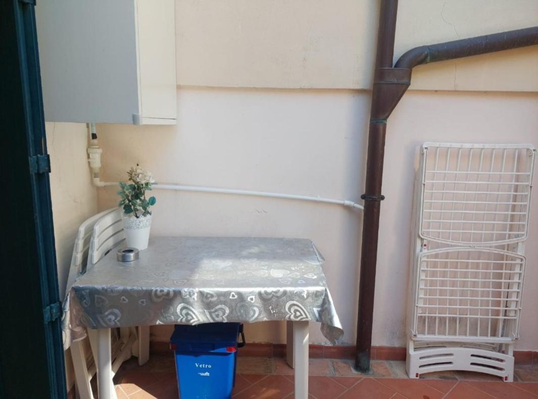 Bilocale Centro Storico Apartman Pesaro Kültér fotó