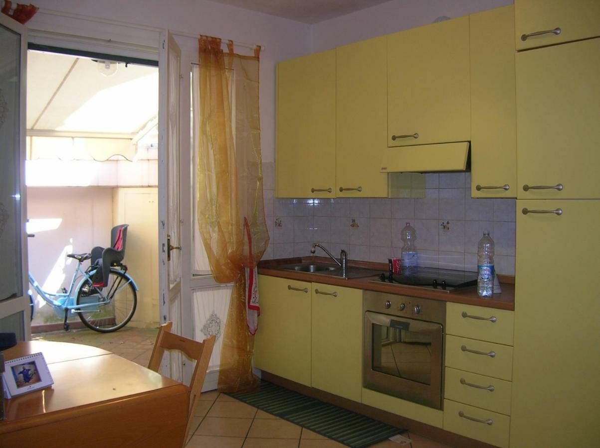 Bilocale Centro Storico Apartman Pesaro Kültér fotó